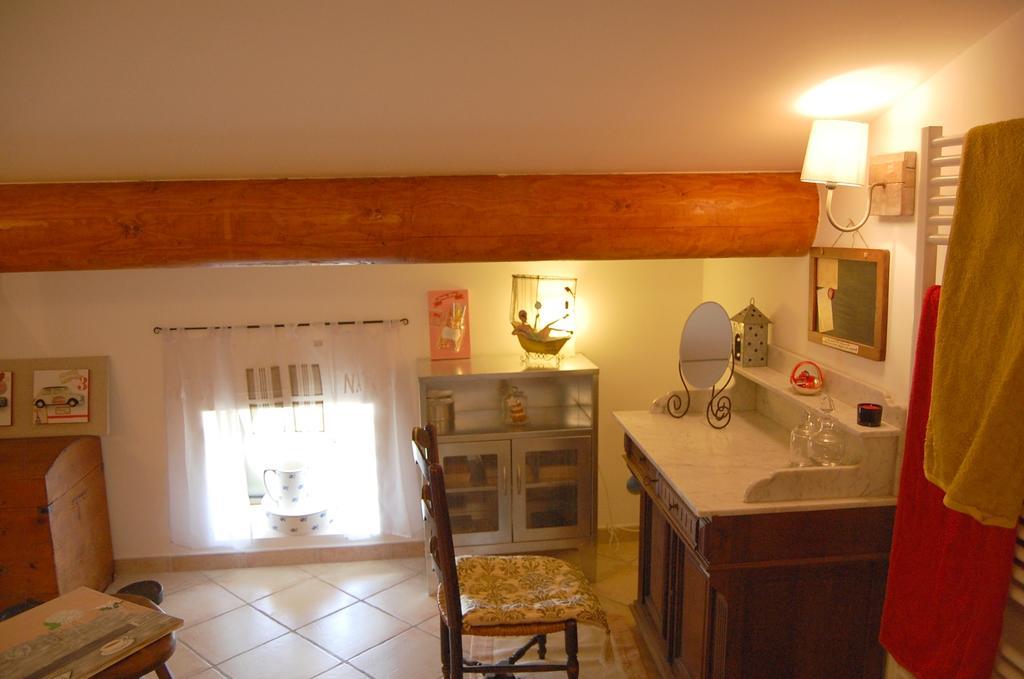 Maison D'Hotes Le Mas De Lila Vers Pont du Gard Pokój zdjęcie
