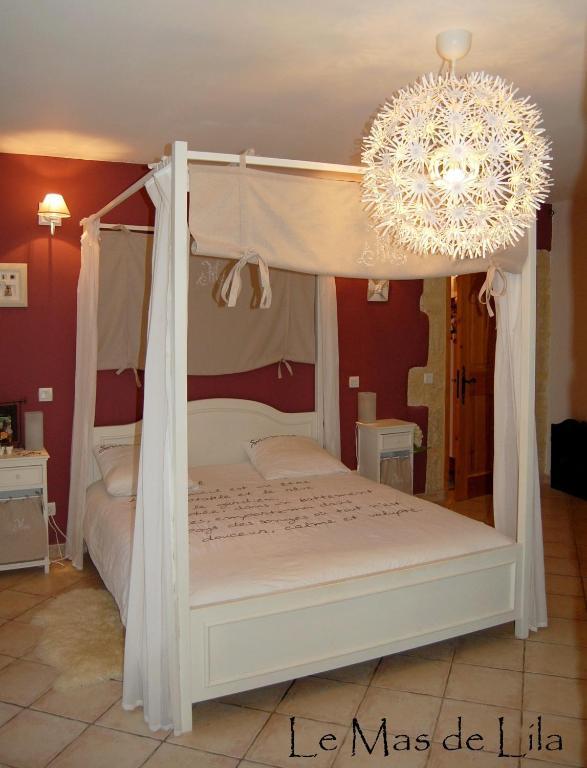 Maison D'Hotes Le Mas De Lila Vers Pont du Gard Zewnętrze zdjęcie